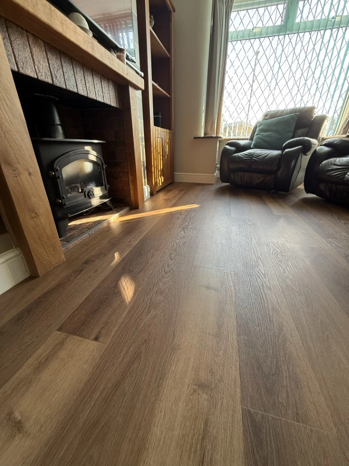 Halifax – Invictus Chocolate Wood Effect LVT for Lounge and Living Room Flooring (1)